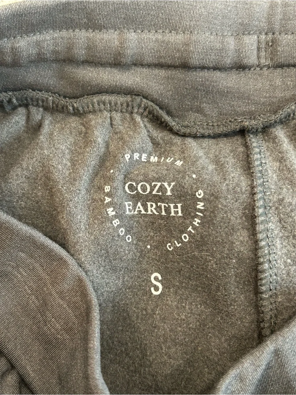 Cozy Earth Women's Brushed Bamboo Jogger Shorts - Small - Picture 5 of 6